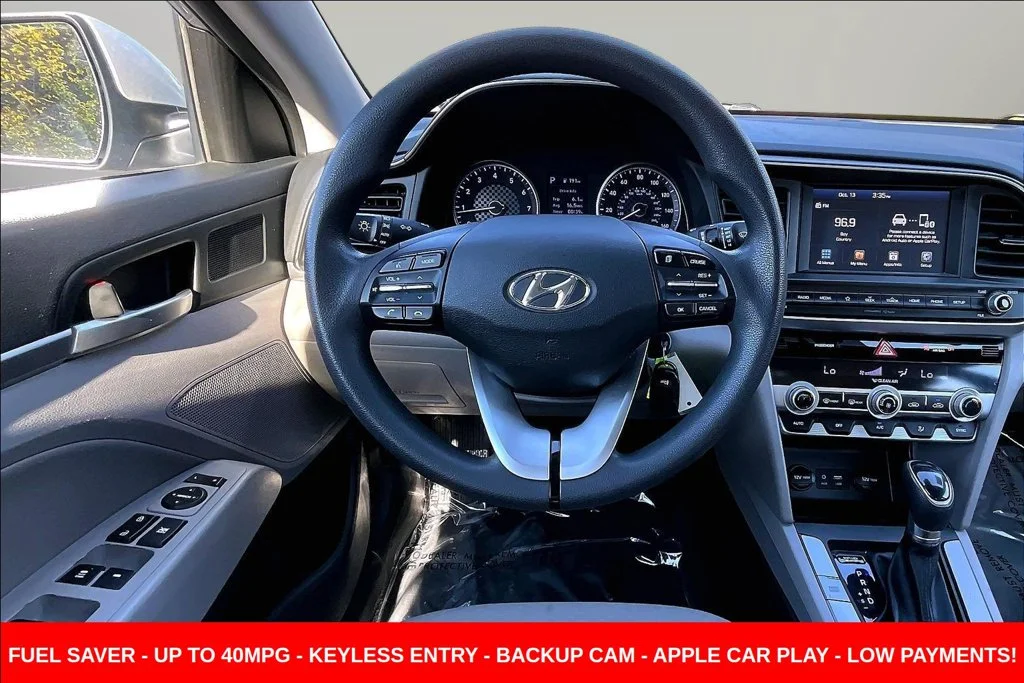 Used 2020 Silver Hyundai SEL image 8