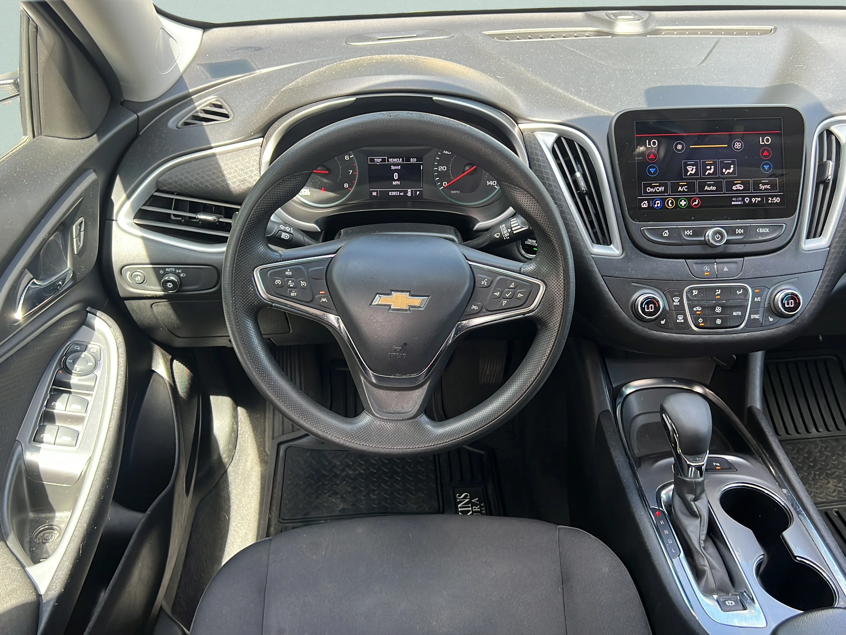 Used 2024 Summit White Chevrolet LT image 11