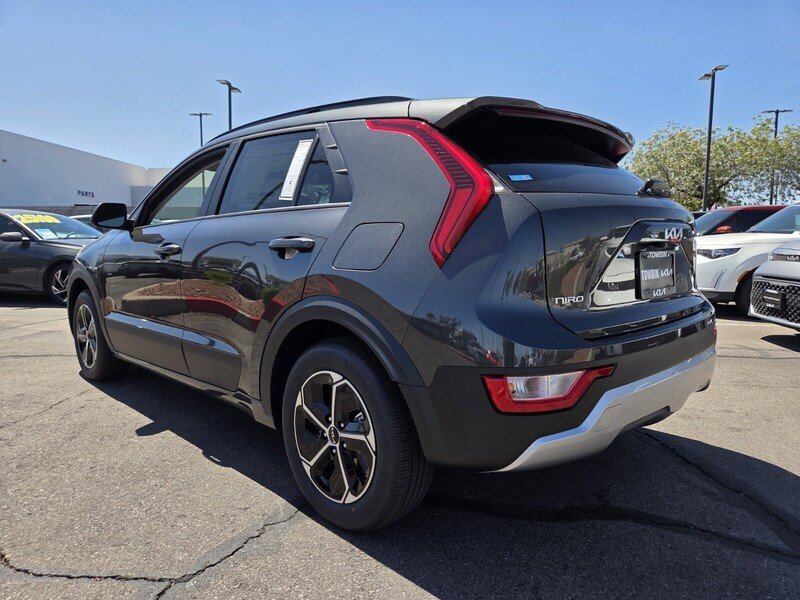 New 2026 Interstellar Gray Kia LX image 4