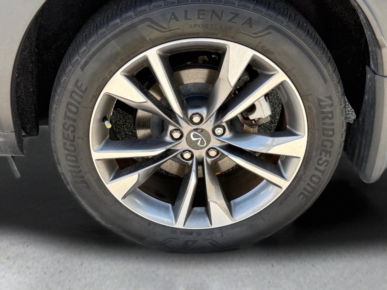 Used 2023 Graphite Shadow INFINITI LUXE image 15