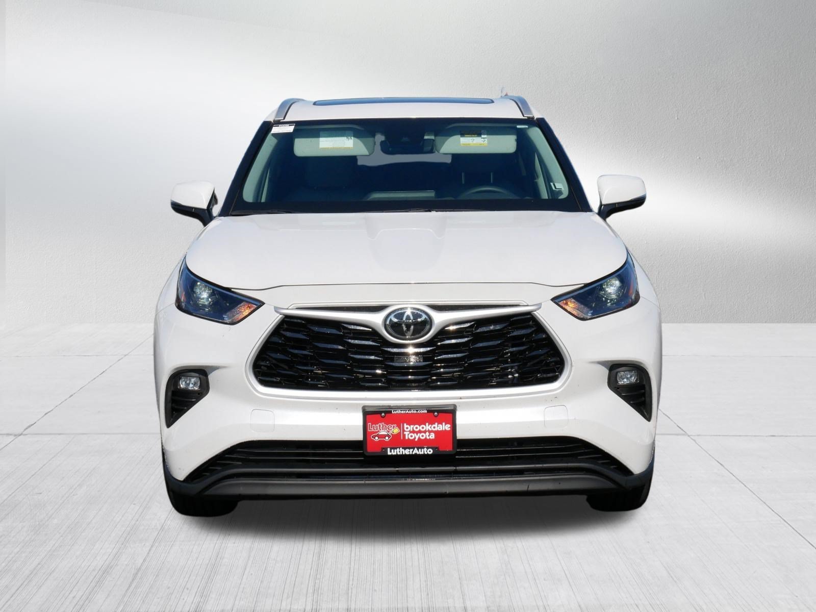 Certified 2026 Toyota Highlander XLE with VIN 5TDKDRBH1TS607420 for sale in Brooklyn Center, Minnesota