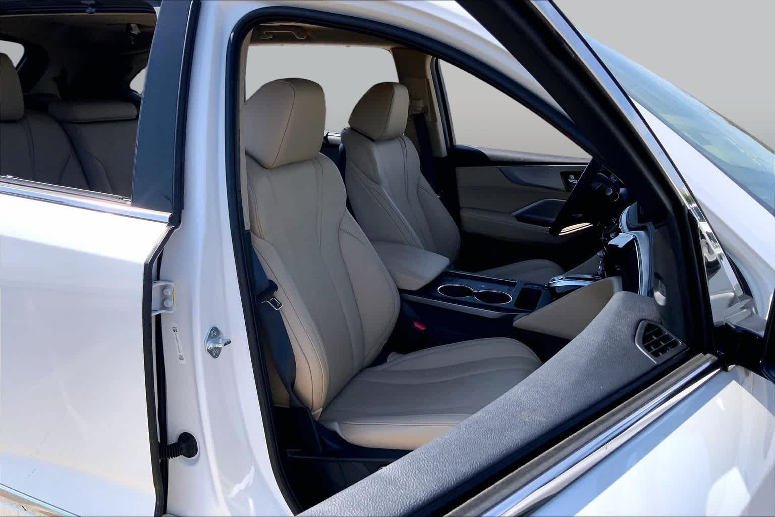 Used 2026 Platinum White Pearl Acura w/Technology Package image 9