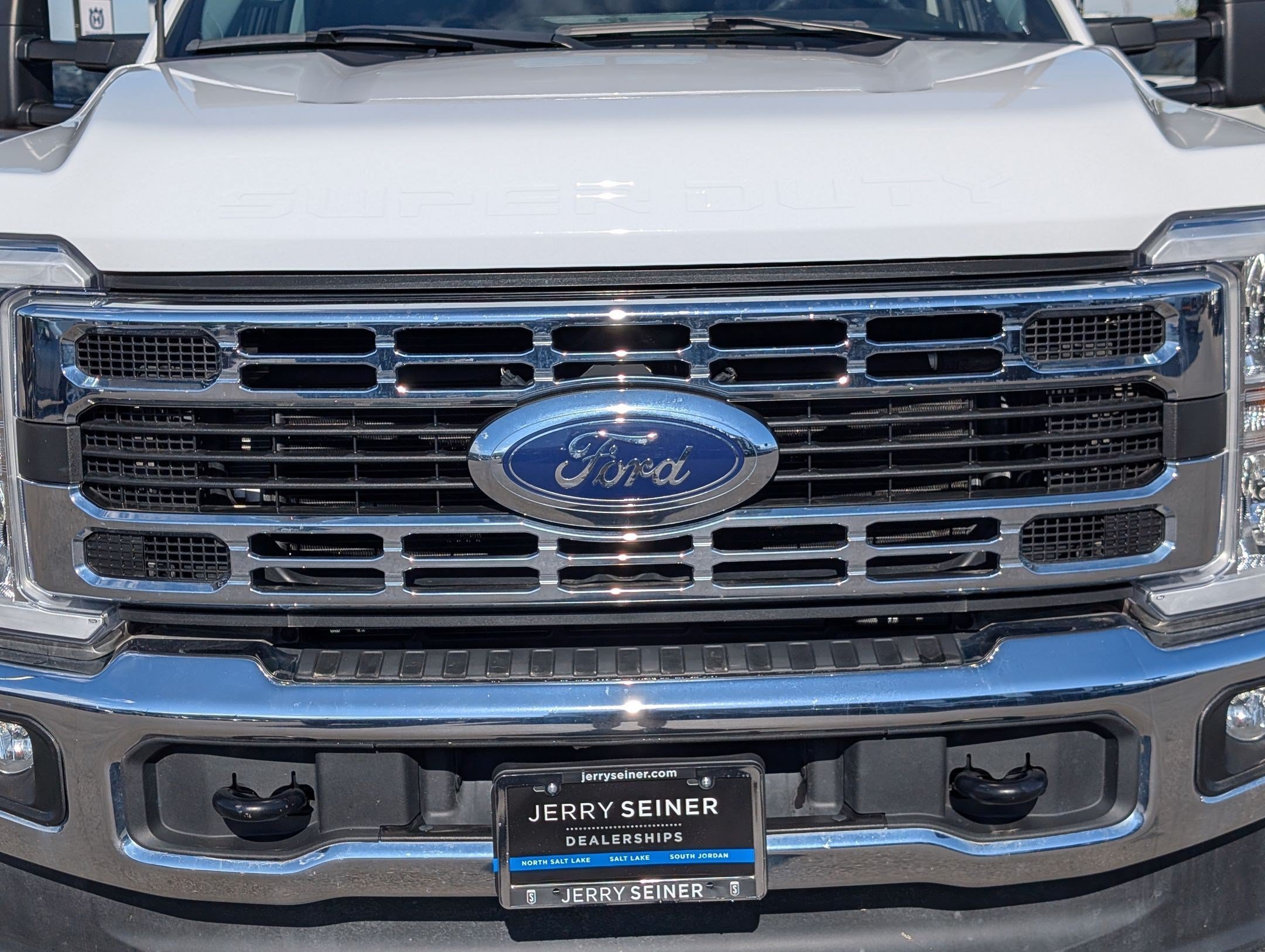 Used 2024  Ford XL image 9