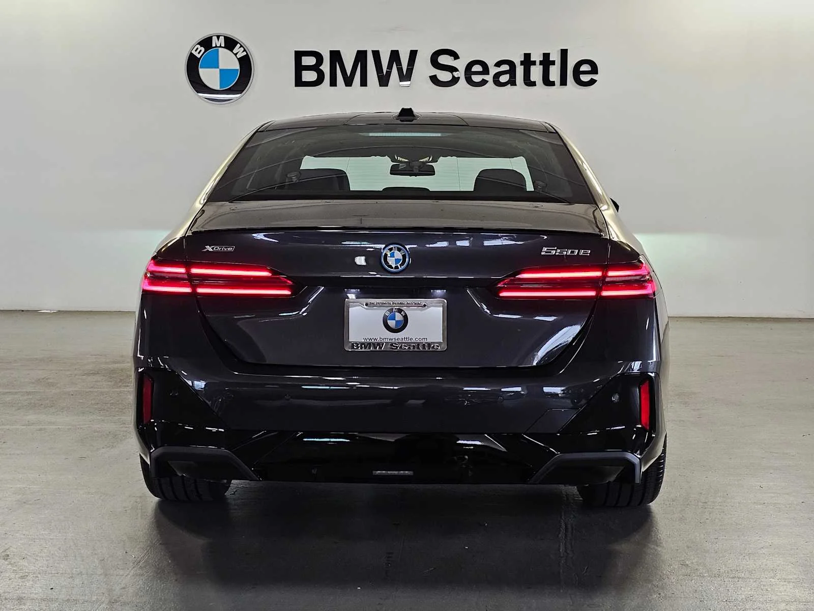New 2027 Dark Graphite Metallic BMW xDrive image 5