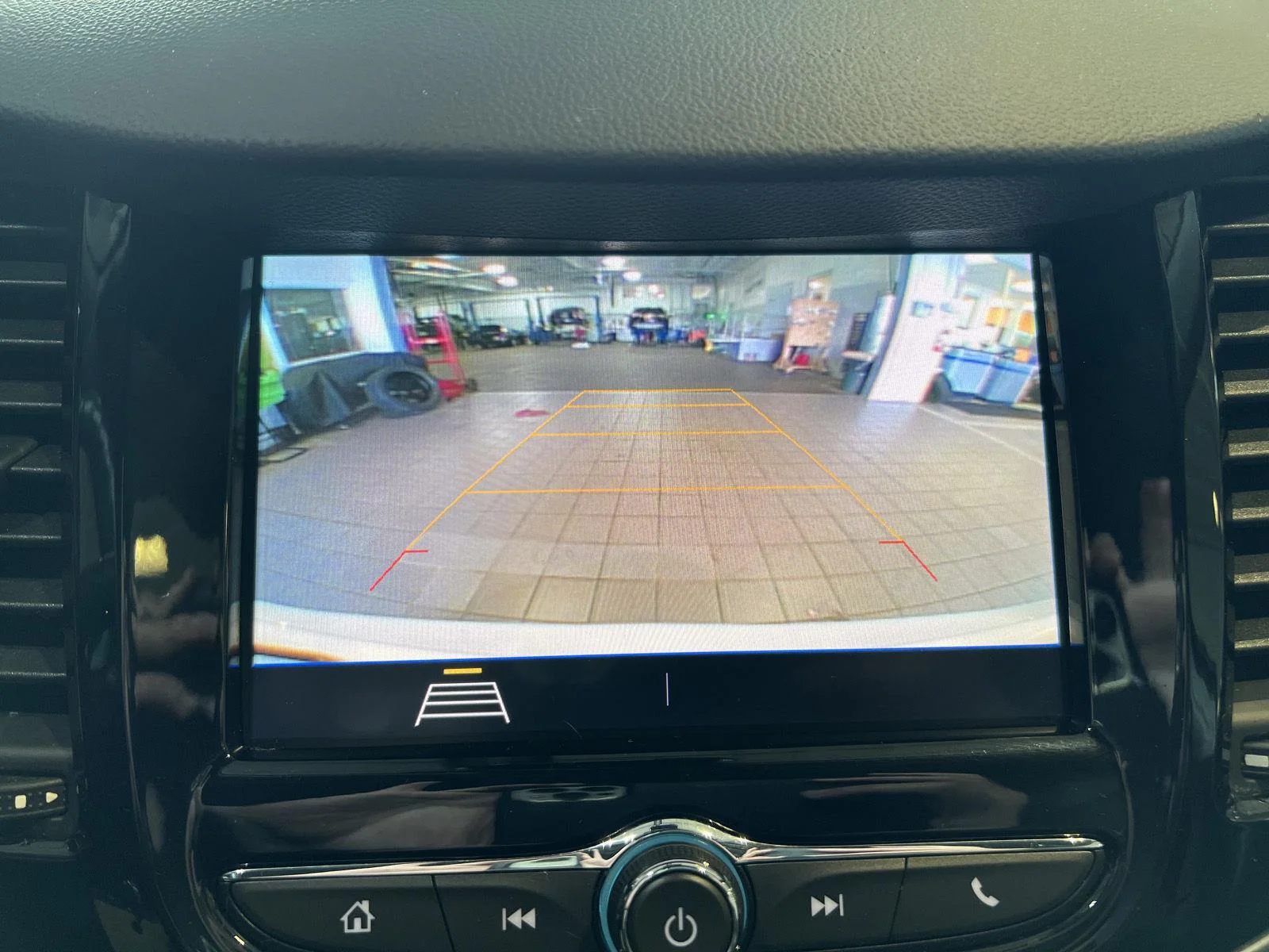 Used 2020 Summit White Chevrolet LS image 41