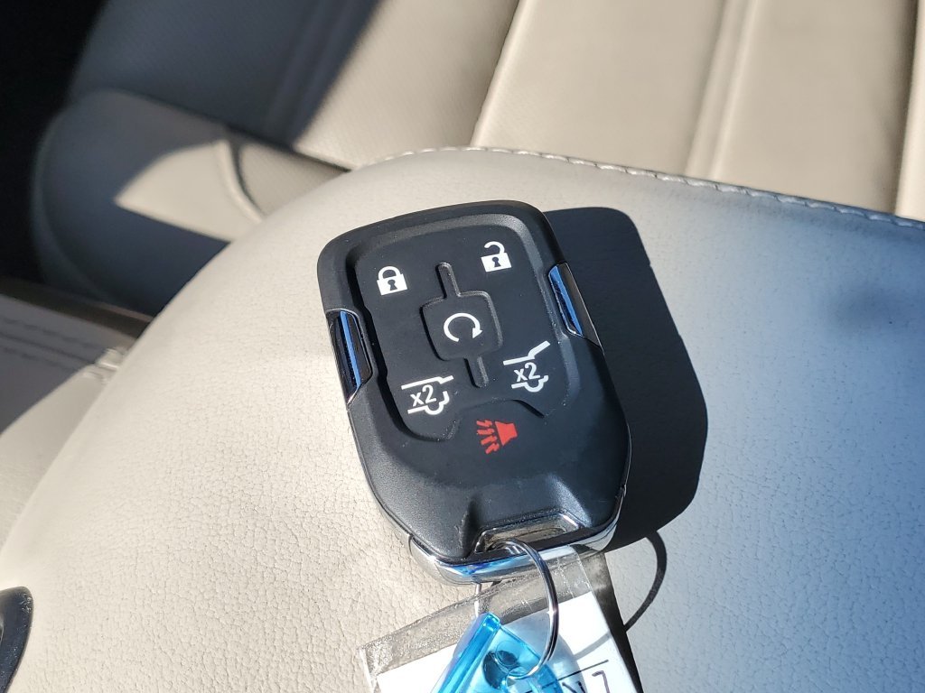 Used 2020 White GMC Denali image 36