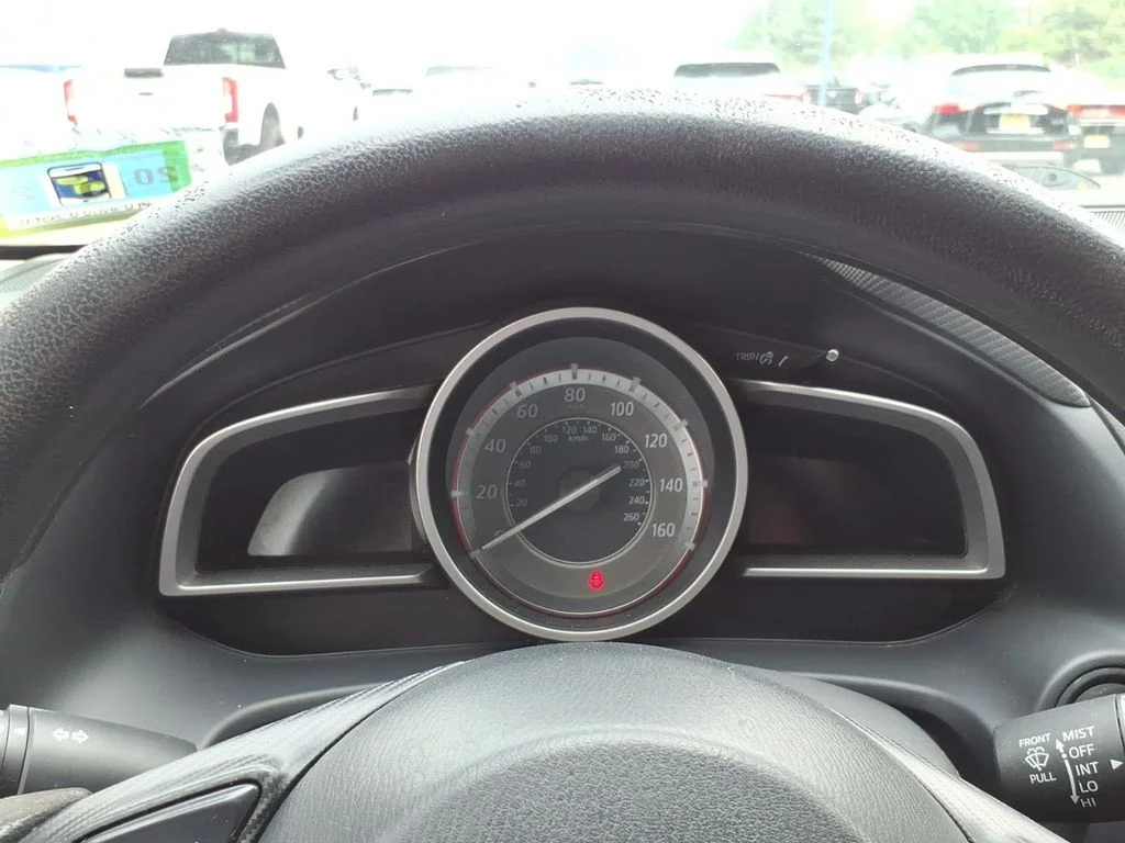 Used 2014 White Mazda i Sport image 15