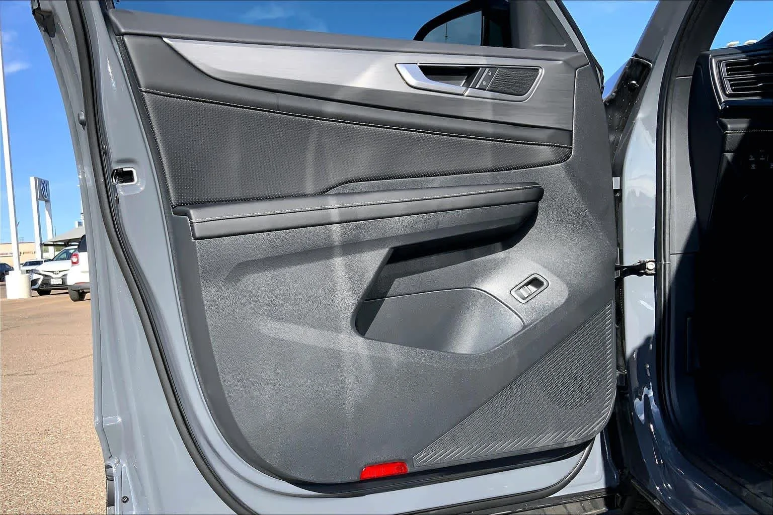 New 2026 Pure Gray Volkswagen 2.0T SE w/Technology image 10