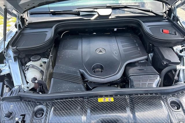 Used 2025 Silver Mercedes-Benz GLS 450 image 29