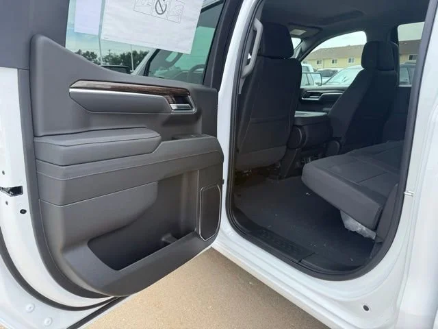 2026 GMC Sierra 1500 SLE - Photo 18