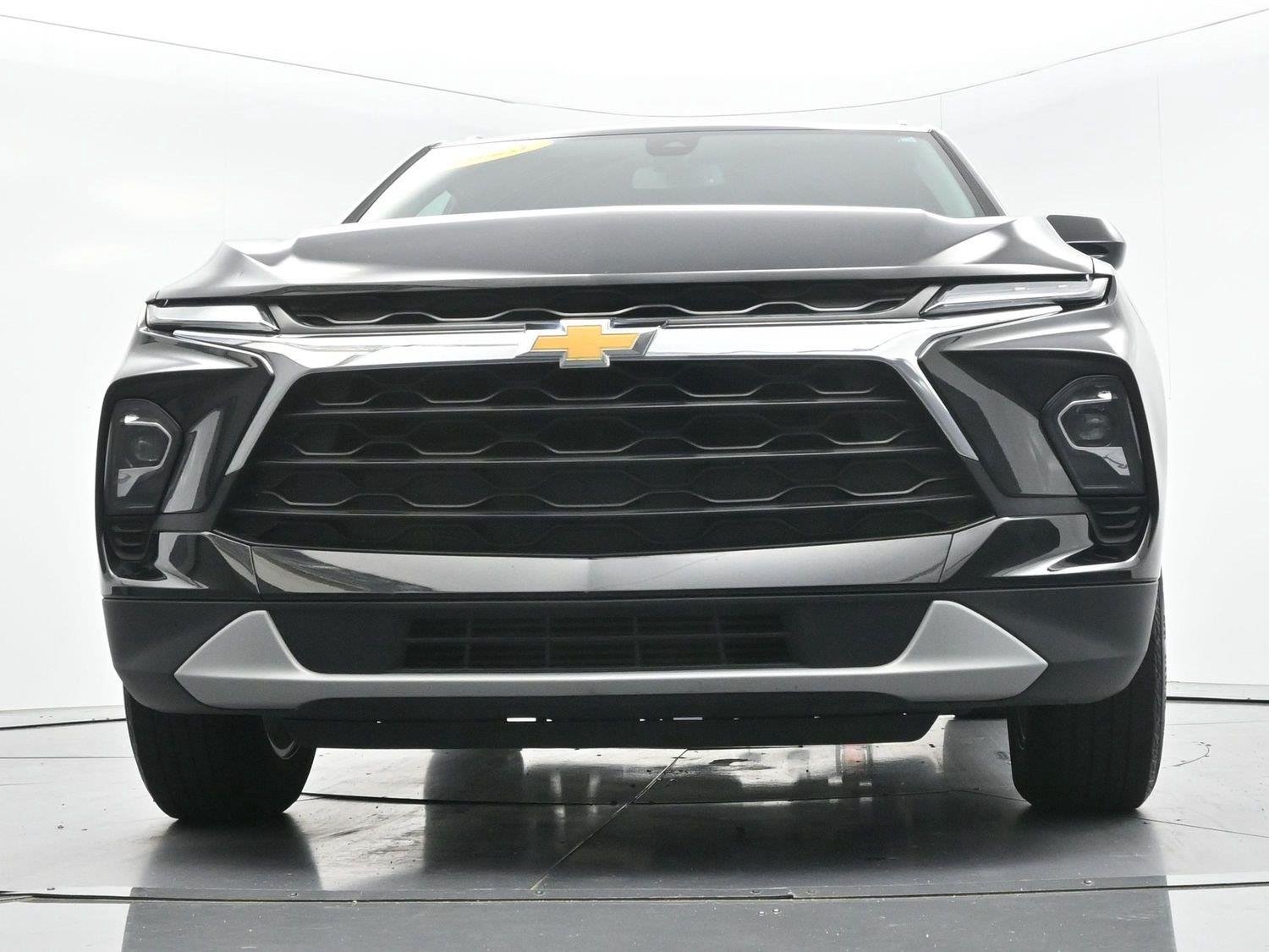 Used 2023 BLACK Chevrolet LT image 48