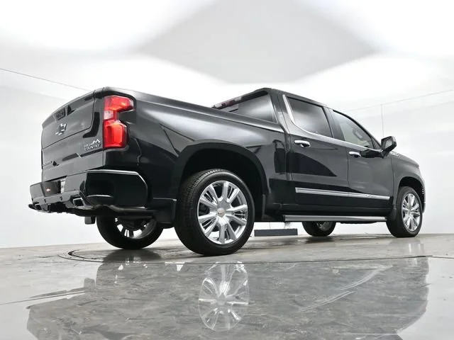 Used 2026 Black Chevrolet High Country image 32