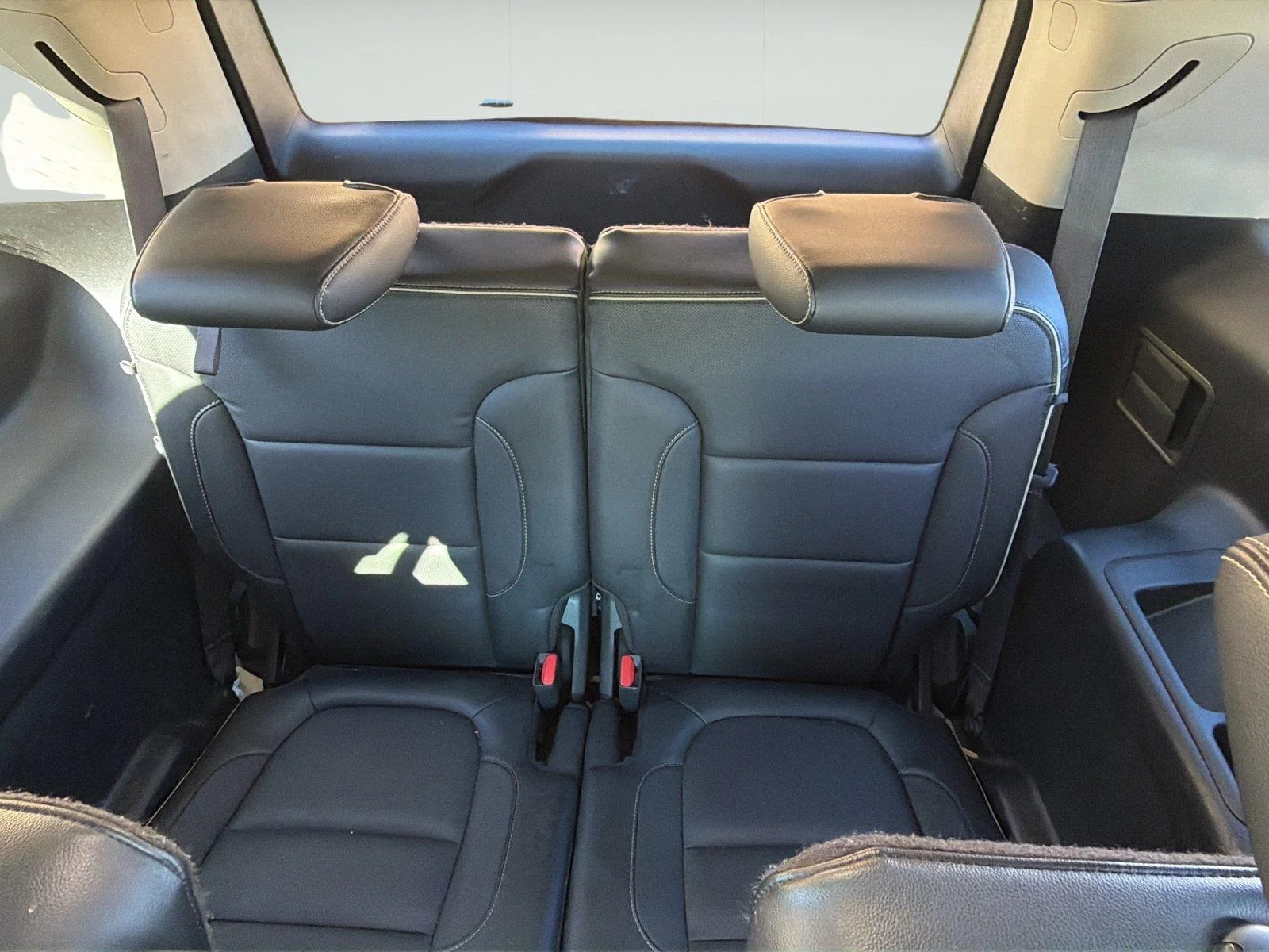 Used 2017  GMC Denali image 21