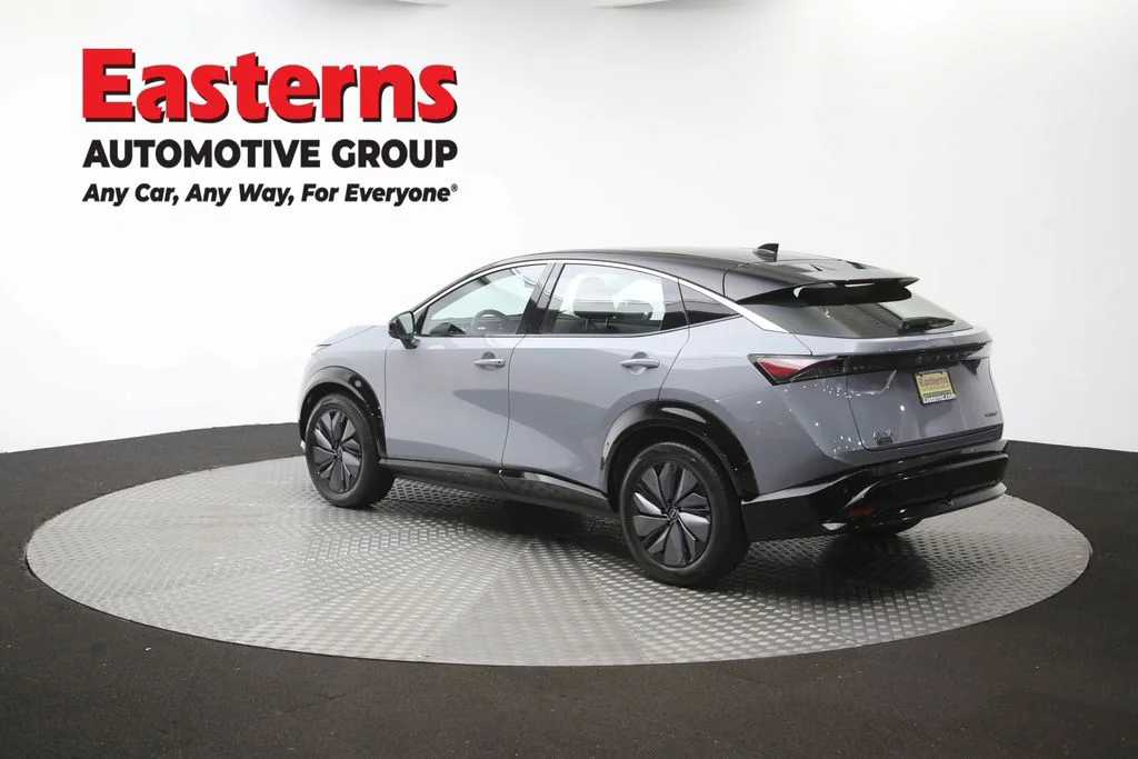 Used 2023 Gray Nissan VENTURE+ image 62