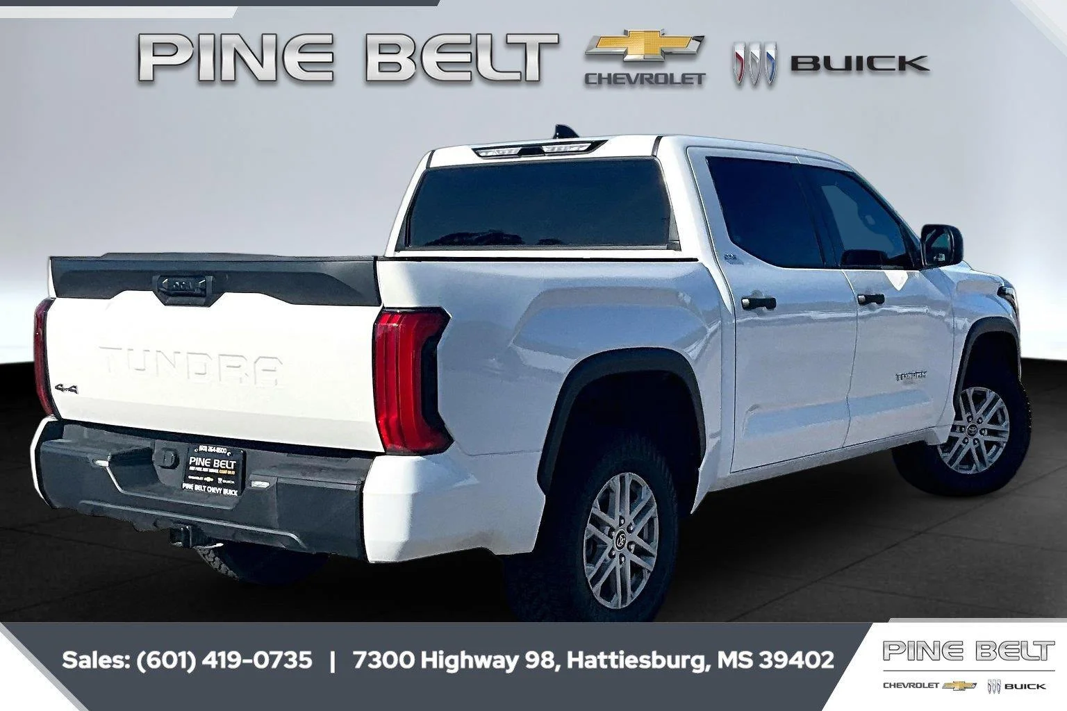 Used 2023 Ice Cap Toyota SR5 image 12