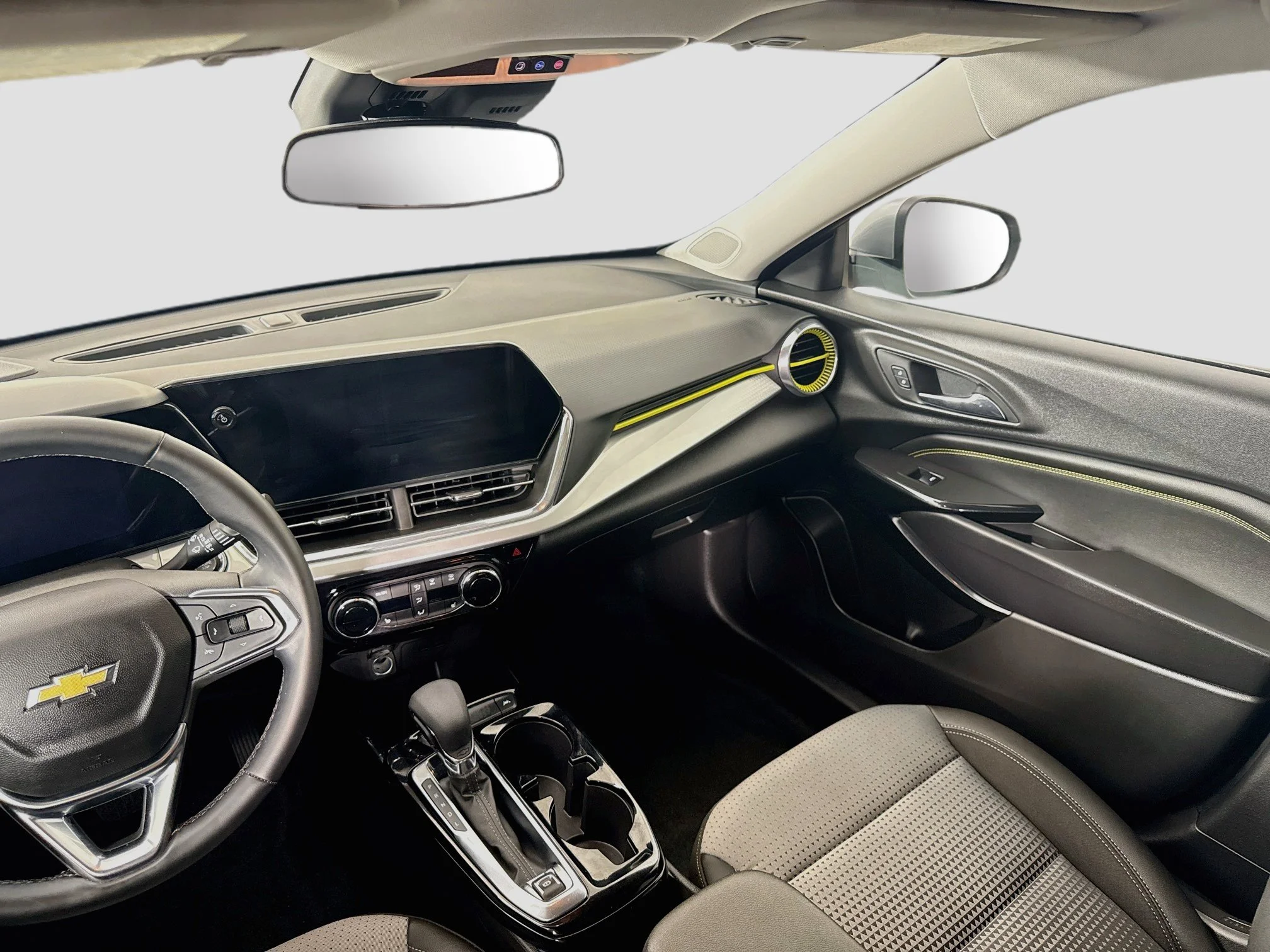 Used 2025 Sterling Gray Metallic Chevrolet LT image 24