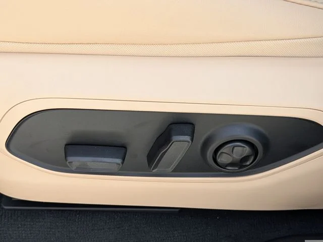 New 2026 White Jeep Limited image 21