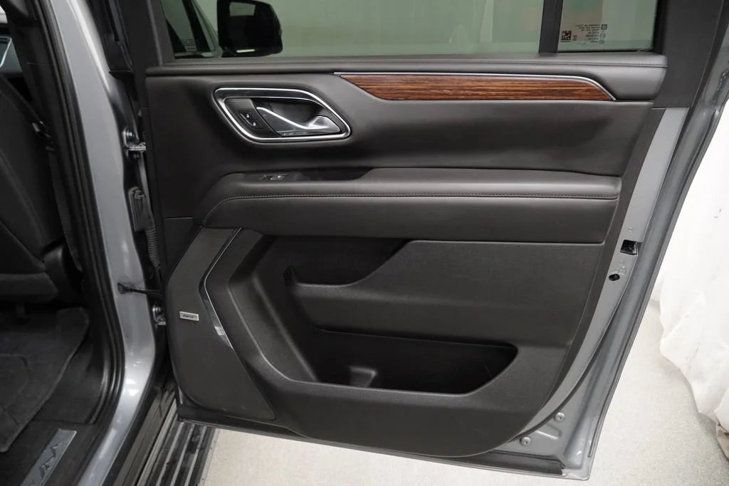 Used 2023 Sterling Gray Metallic Chevrolet High Country image 29