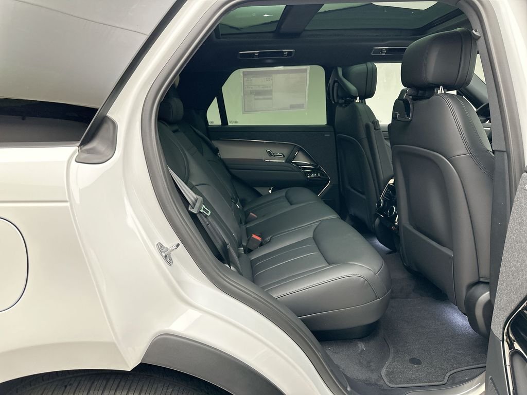 New 2026 Fuji White Land Rover SE image 15