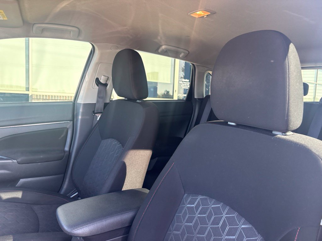 Used 2022 Black Mitsubishi 2.0 LE image 10