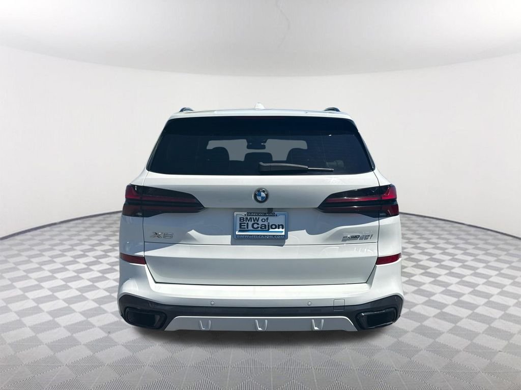 Used 2024 White BMW sDrive40i image 5