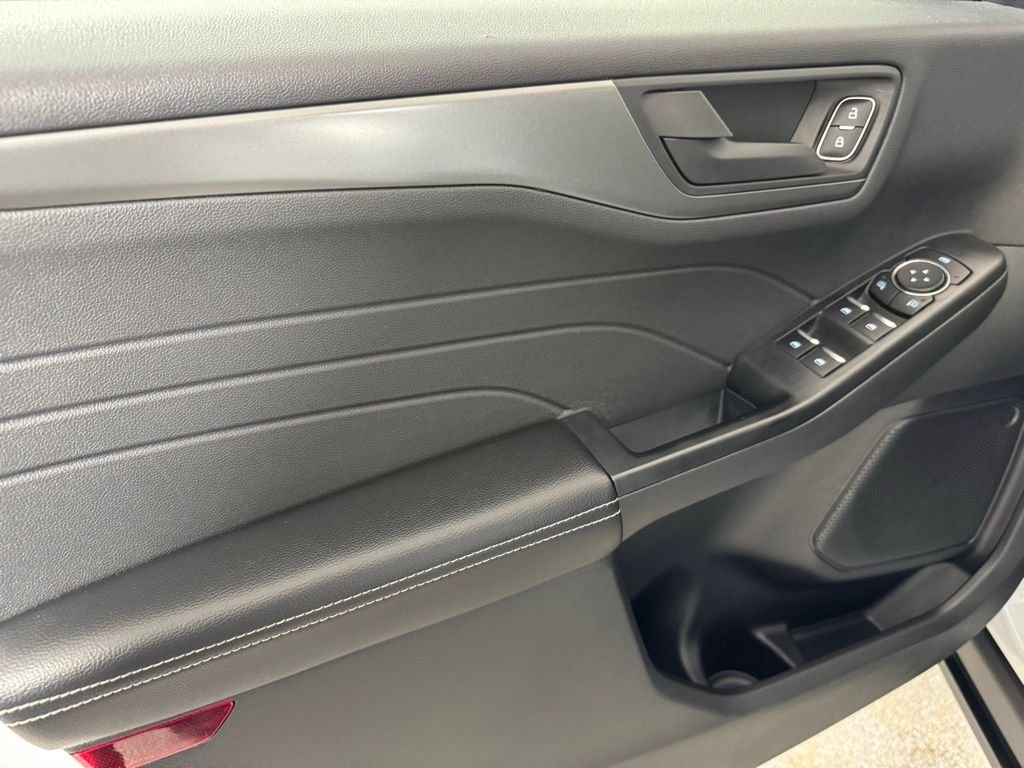 Used 2025 Space Silver Metallic Ford Active image 14