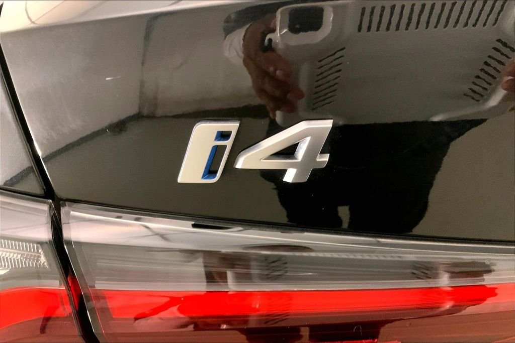 Used 2023 Black Sapphire Metallic BMW  image 7