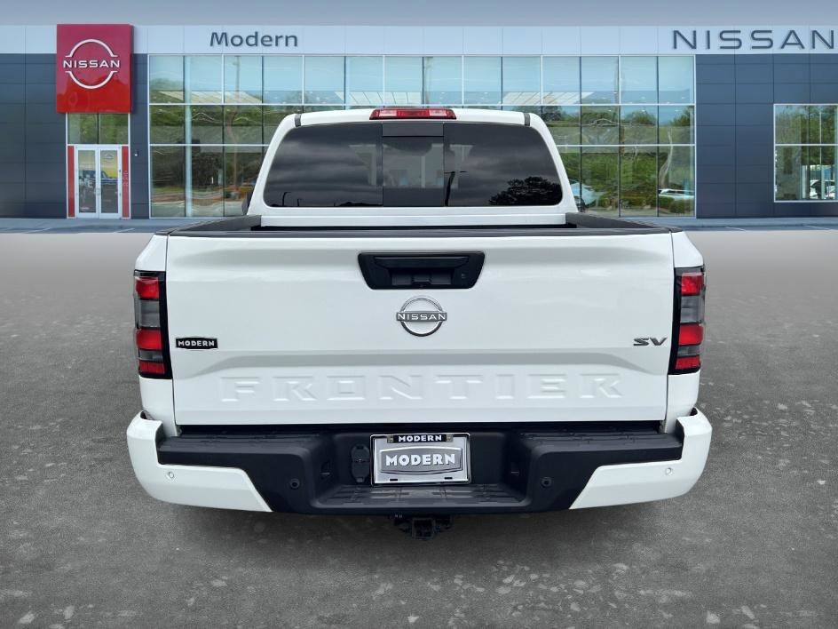 Used 2023 Glacier White Nissan SV image 6