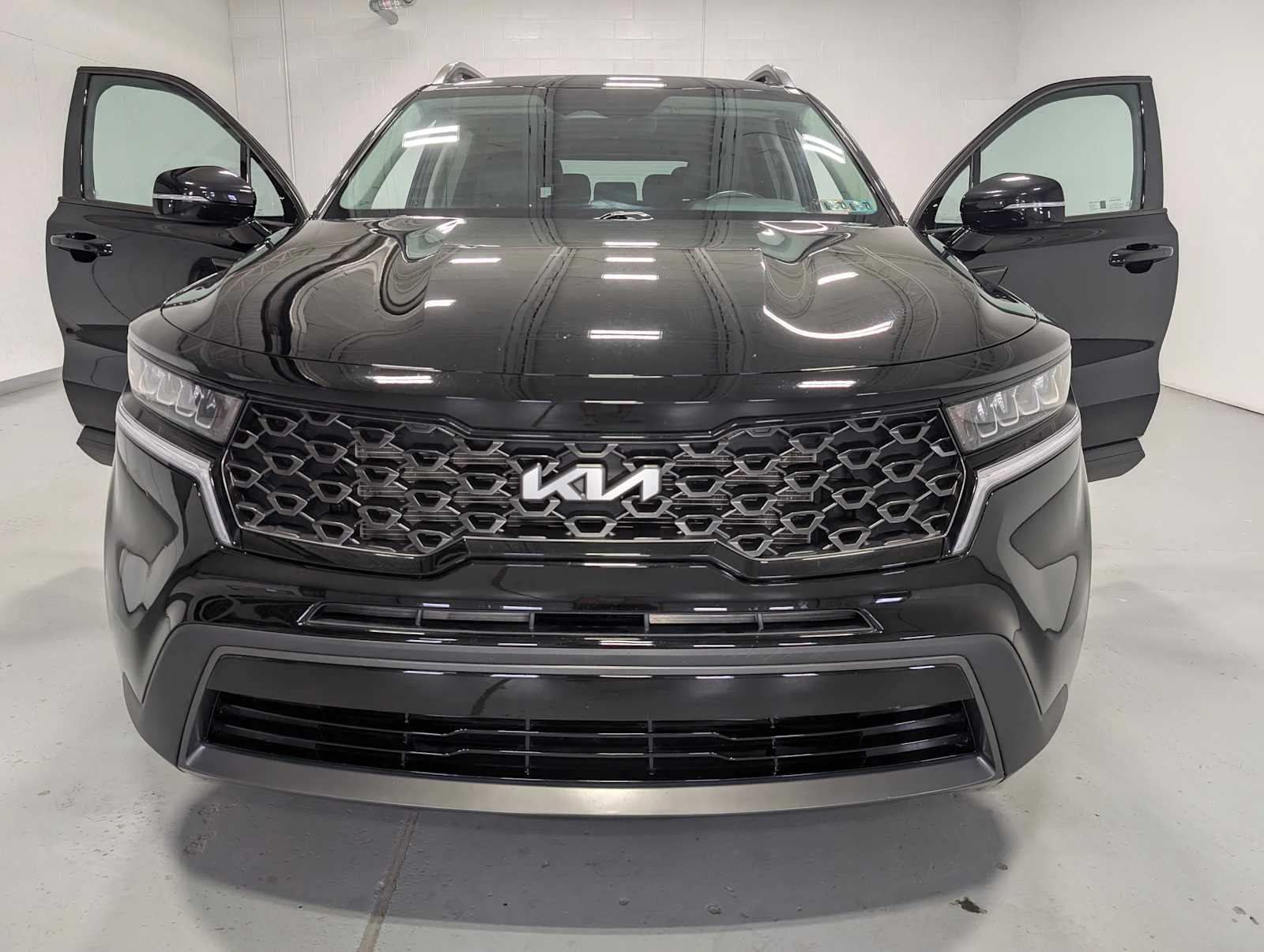 Used 2023 Ebony Black Kia X-Line S image 15