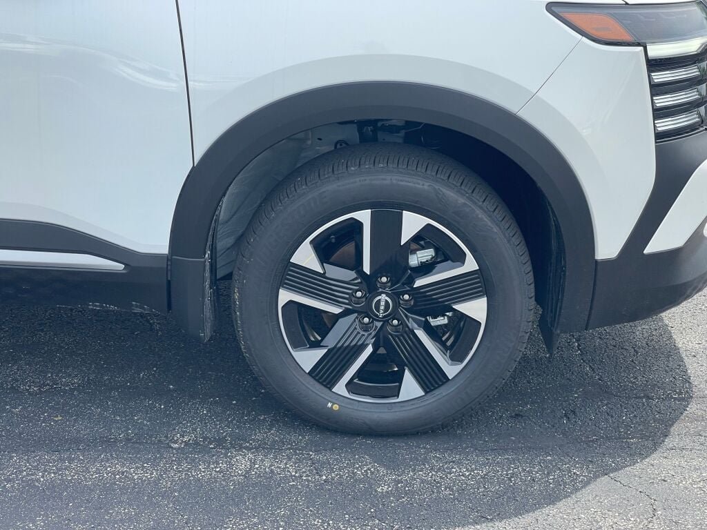 New 2026 Aspen White Tricoat Nissan SV image 23