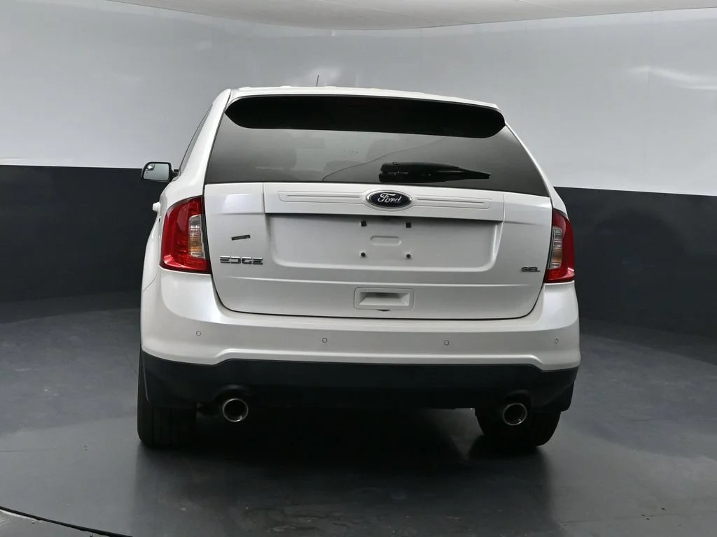 Used 2014 White Ford SEL image 3