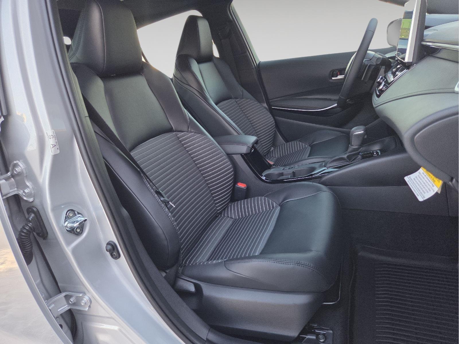 2026 Toyota Corolla XSE - Photo 34