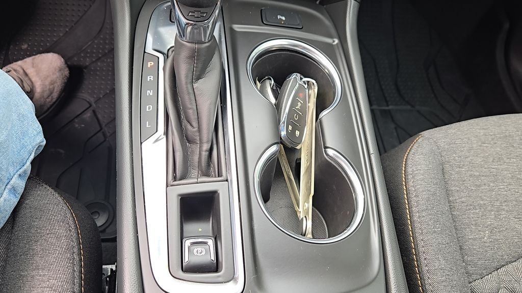 Used 2024 Gray Chevrolet LT image 18