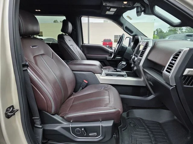 Used 2017 Oxford White Ford Platinum image 31