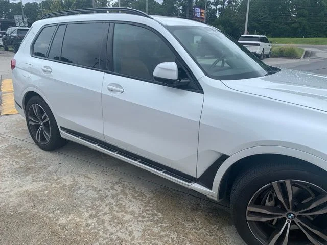 Used 2022 White BMW xDrive40i image 4