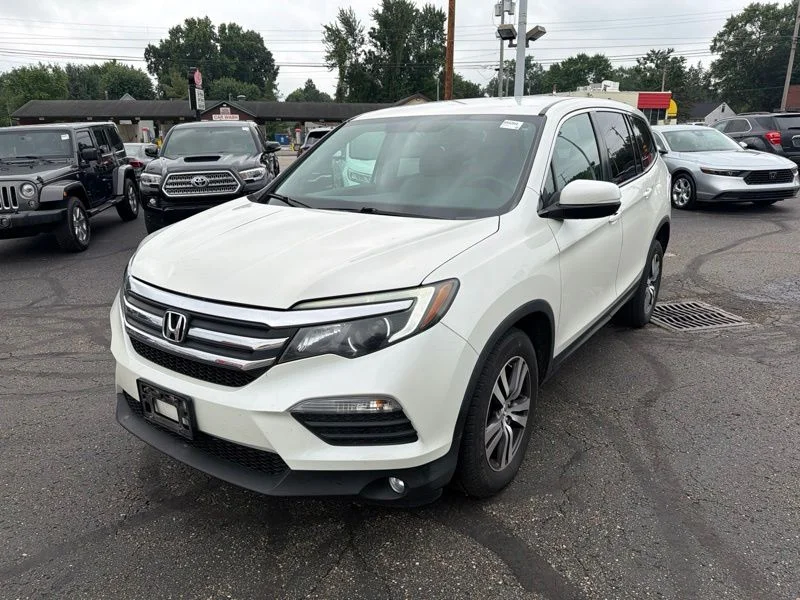 Used 2016  Honda EX image 3