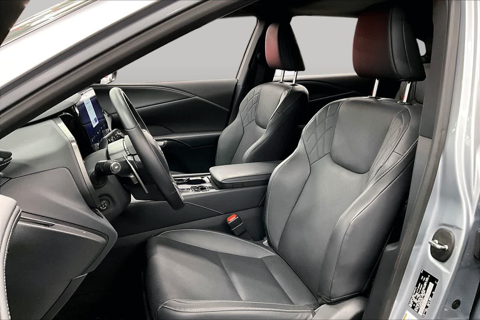Used 2026 Iridium Lexus Premium image 8