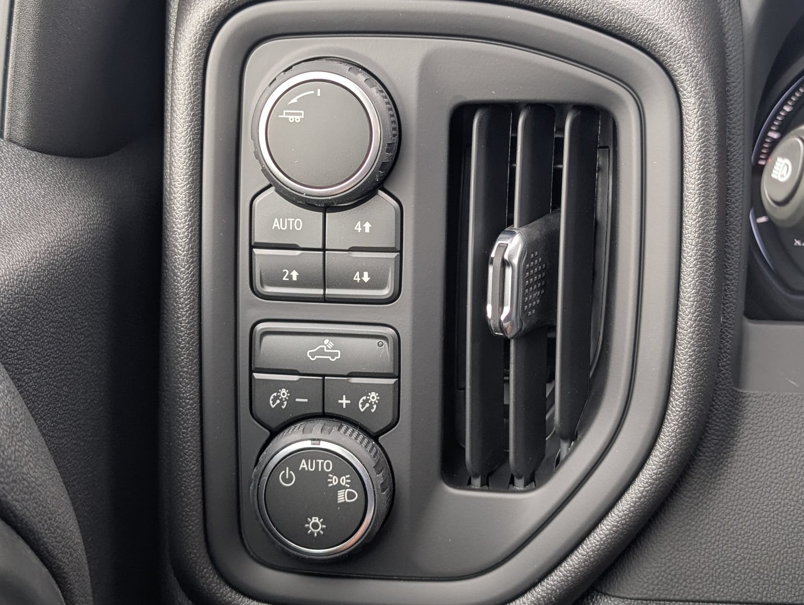 2026 Chevrolet Silverado 1500 Custom Trail Boss - Photo 16