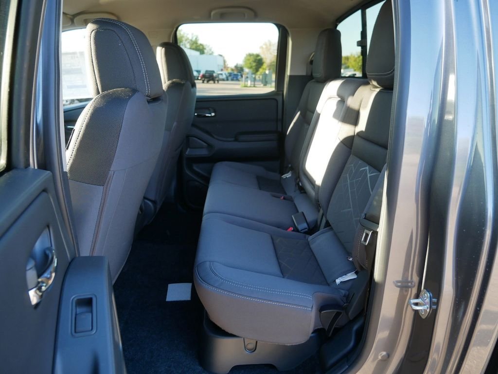 2026 Nissan Frontier SV - Photo 9