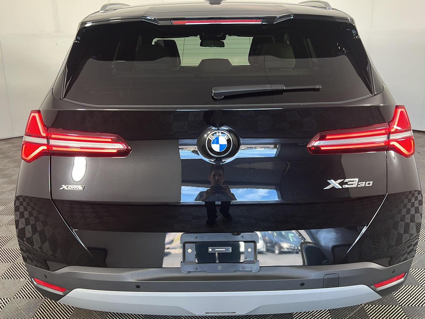 Used 2026 Black Sapphire Metallic BMW 30 xDrive image 4