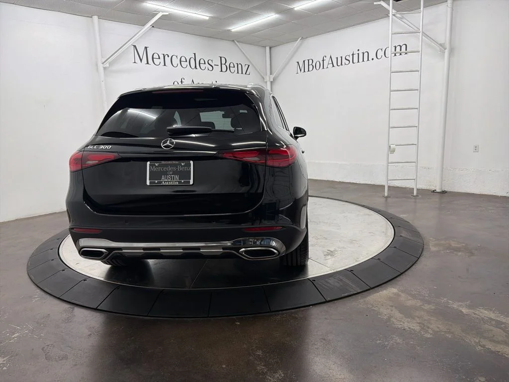 Used 2026 Black Mercedes-Benz GLC 300 image 6