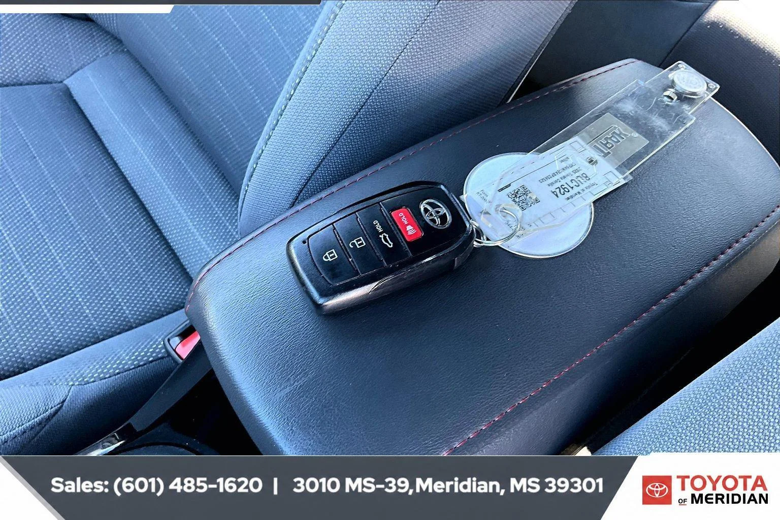 Used 2025 Classic Silver Metallic Toyota SE image 9