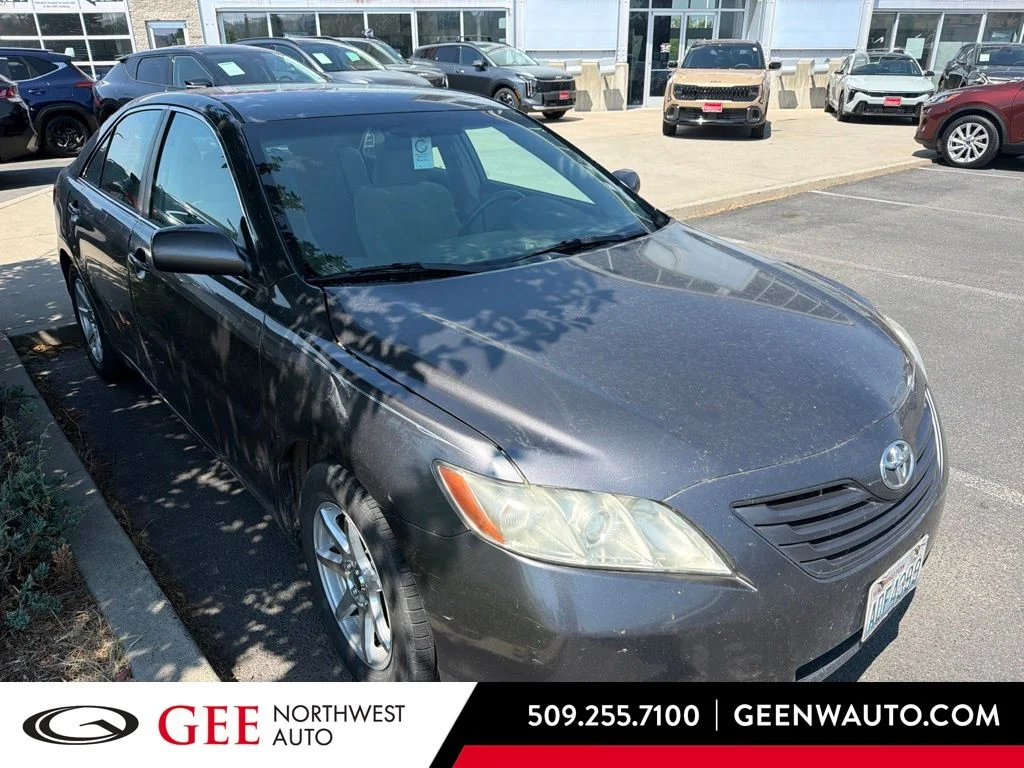 Used 2008 Gray Toyota  image 1