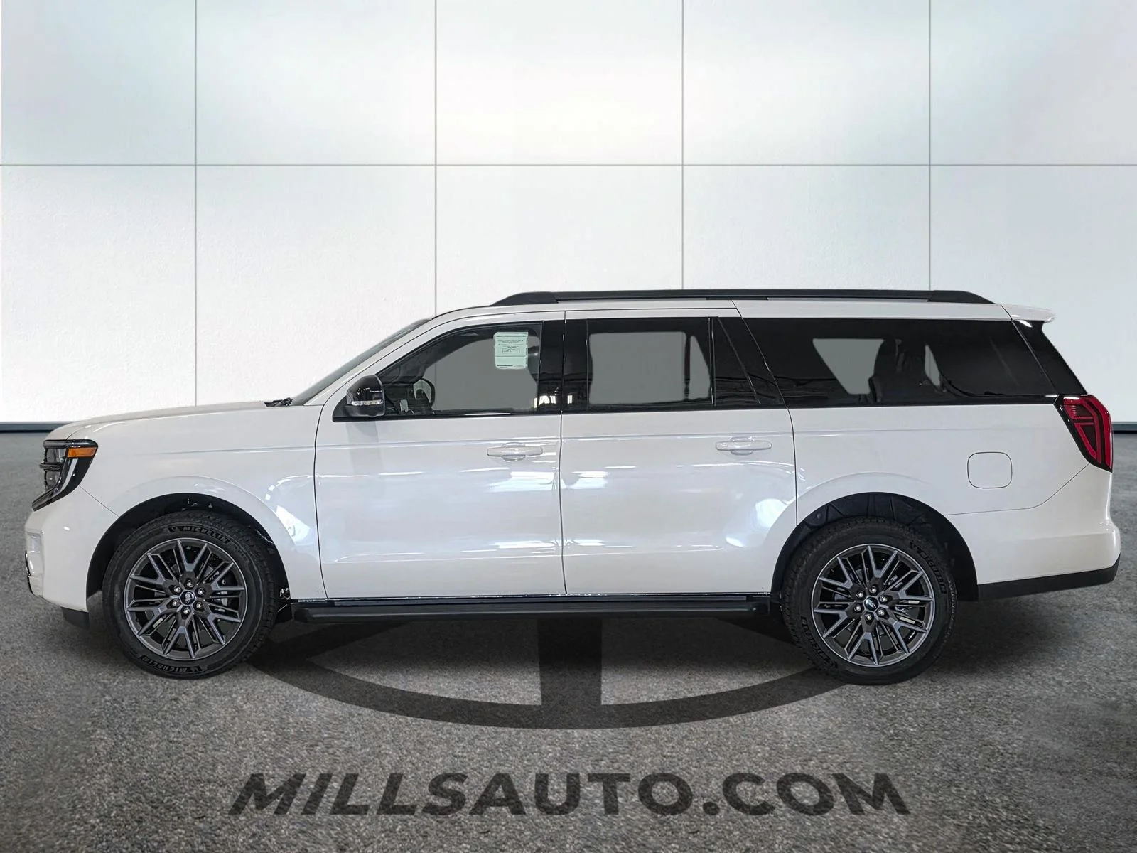 New 2026 White Ford Platinum image 3