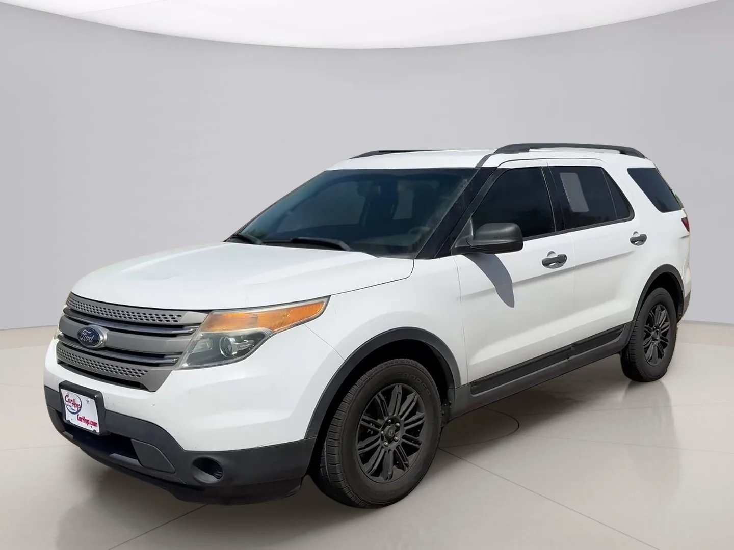 Used 2014 White Ford BASE FWD image 1