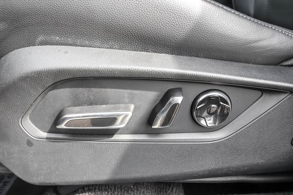 Used 2019  Acura Base image 8