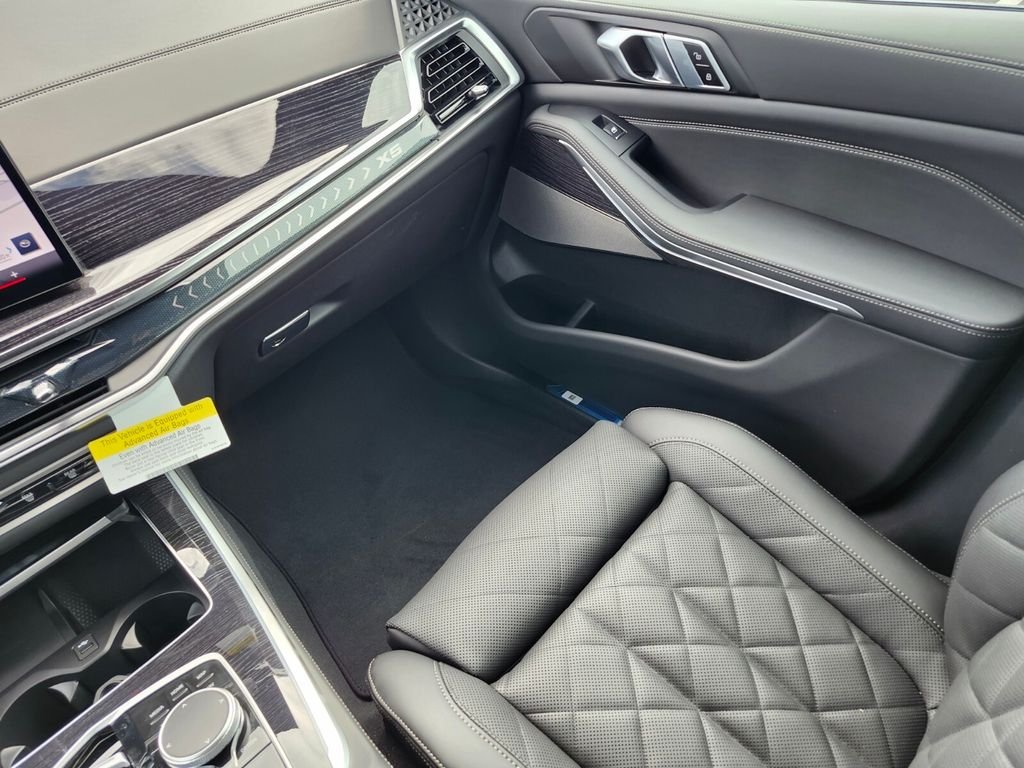 New 2026 Black BMW xDrive40i image 14