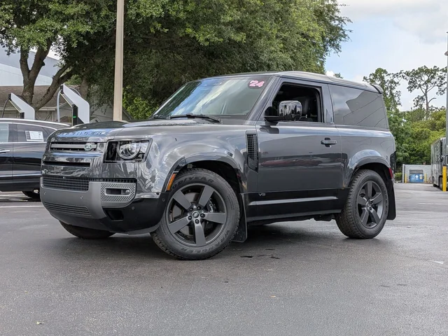 2024 Land Rover Defender V8