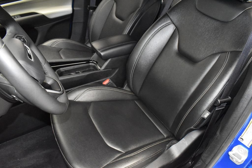 Used 2025 Blue Jeep Limited image 14