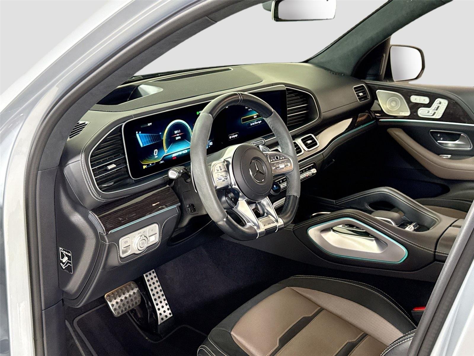 Used 2023 Cirrus Silver Metallic Mercedes-Benz AMG® GLS 63 | AMG® Performance Steering Wheel | Heated/Cooled Seats image 15